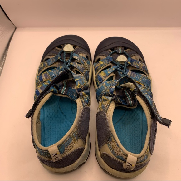 Keen Blue Pattern Washable Hiking Sandals, big boy SZ 3 hiking sandals - Picture 10 of 10